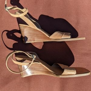 Kenneth Cole Reaction Tan Wedge flat heels Size 8